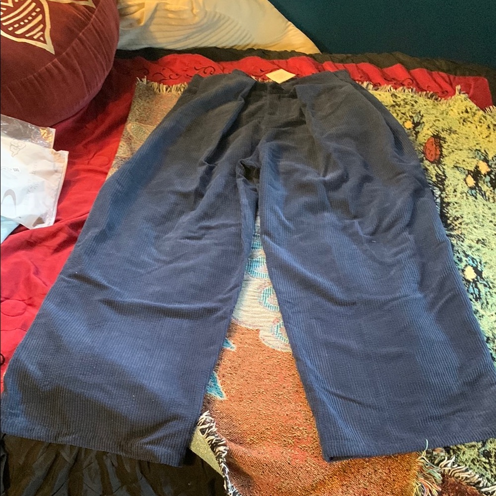 Men’s wide leg corduroy extra baggy pants.